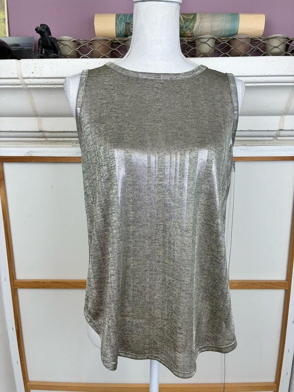 Cha Cha Vente PM NWT Metallic Sleeveless Top in Silver
